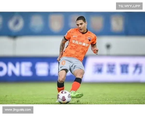 如何通过多渠道信息核实金特罗目前所效力的足球俱乐部身份